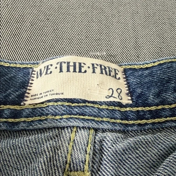 Free People We The Free Button Fly Distressed Raw Hem Cropped Jeans 28 G-4 - Picture 9 of 14